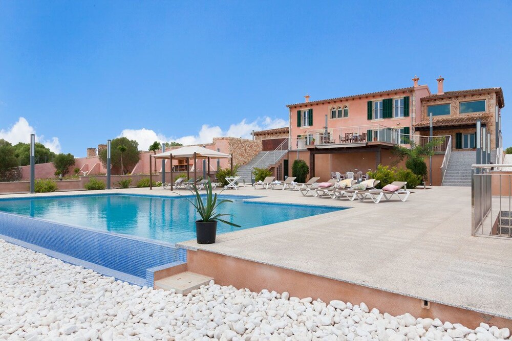 Villa Lux Muntanya — 4-Star Luxury Hotel in Arta, Spain
