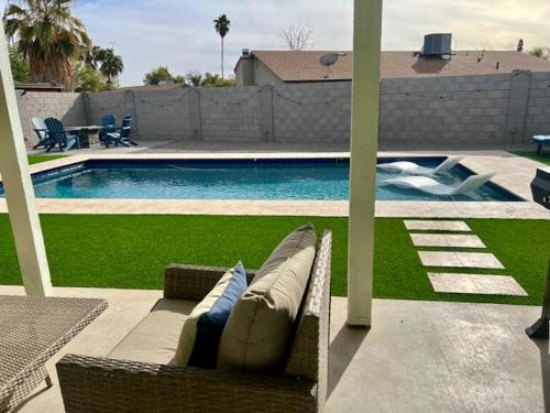 Stunning Luxurious 4br Haven Perfect For Families — Phoenix