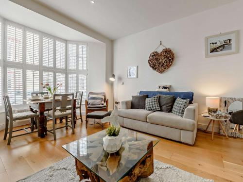 2 Bed in Tenby 91092 in Tenby, United Kingdom