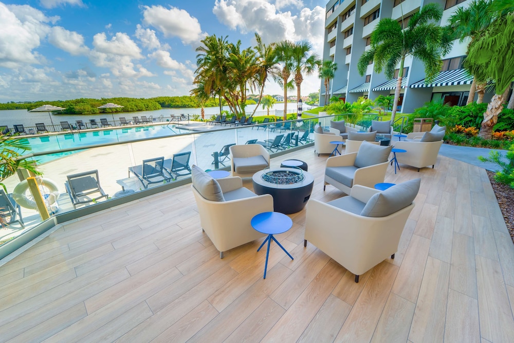 DoubleTree by Hilton Tampa Rocky Point Waterfront - photo 59