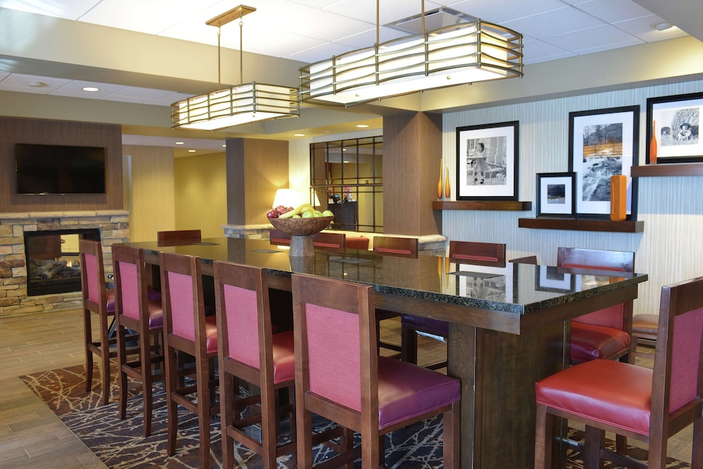 Hampton Inn Springfield Southeast - photo 26
