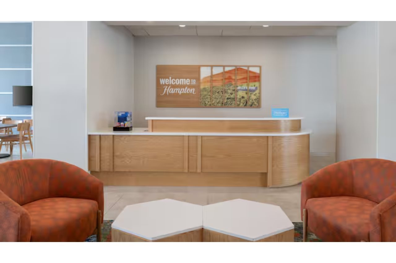 Hampton Inn by Hilton North Hollywood - photo 3