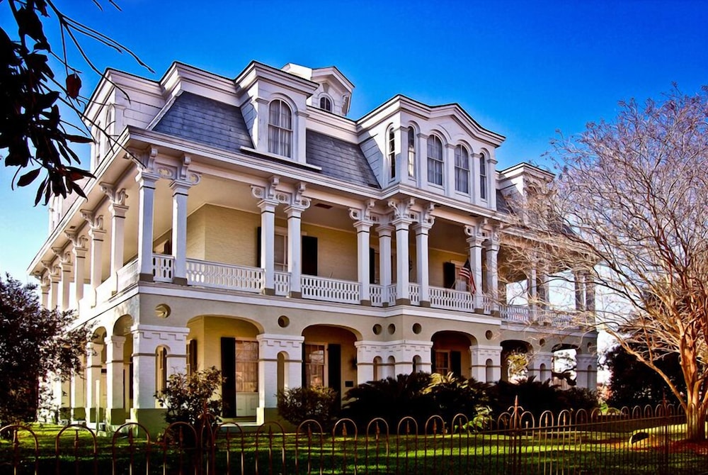 The Dansereau House — 4-Star Luxury Hotel in Thibodaux, United States