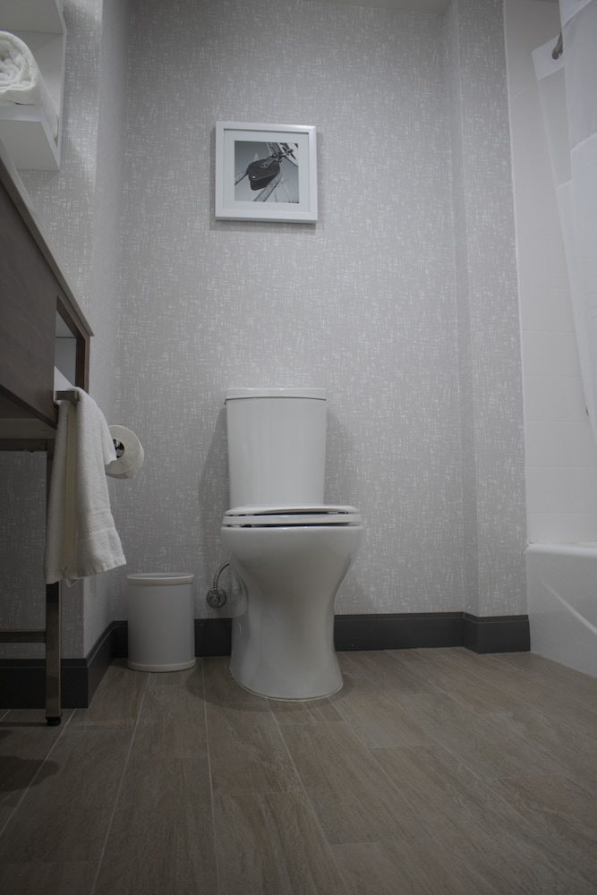 Hampton Inn & Suites Portland West - photo 54