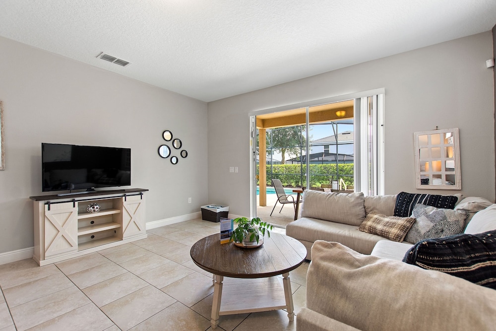 Friendship Place At Solterra Resort By Shine Villas 061 5 Bedroom Villa - photo 16