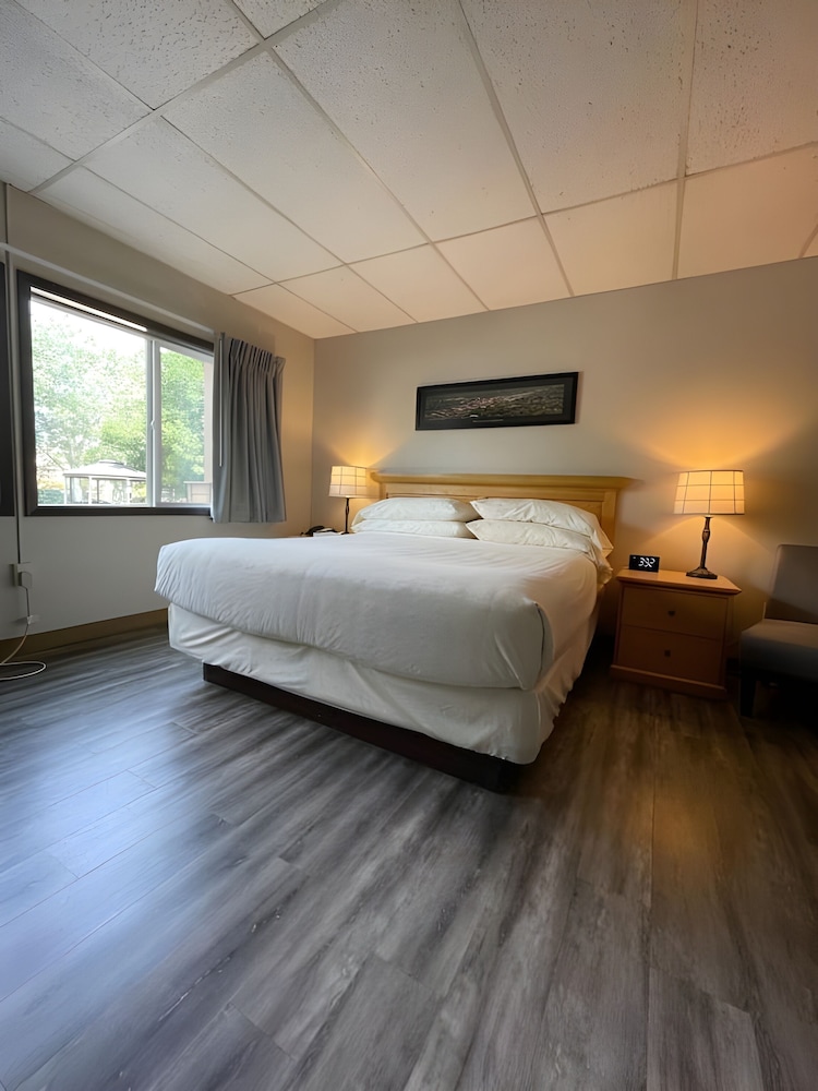 Boulder Twin Lakes Inn - photo 13