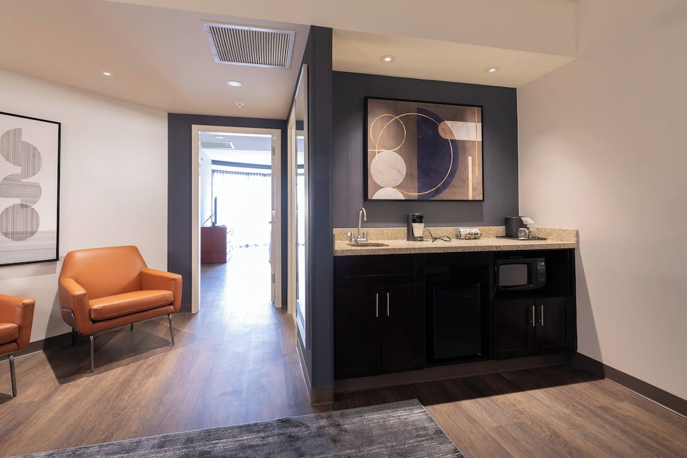 Courtyard Cincinnati Midtown Rookwood - photo 33