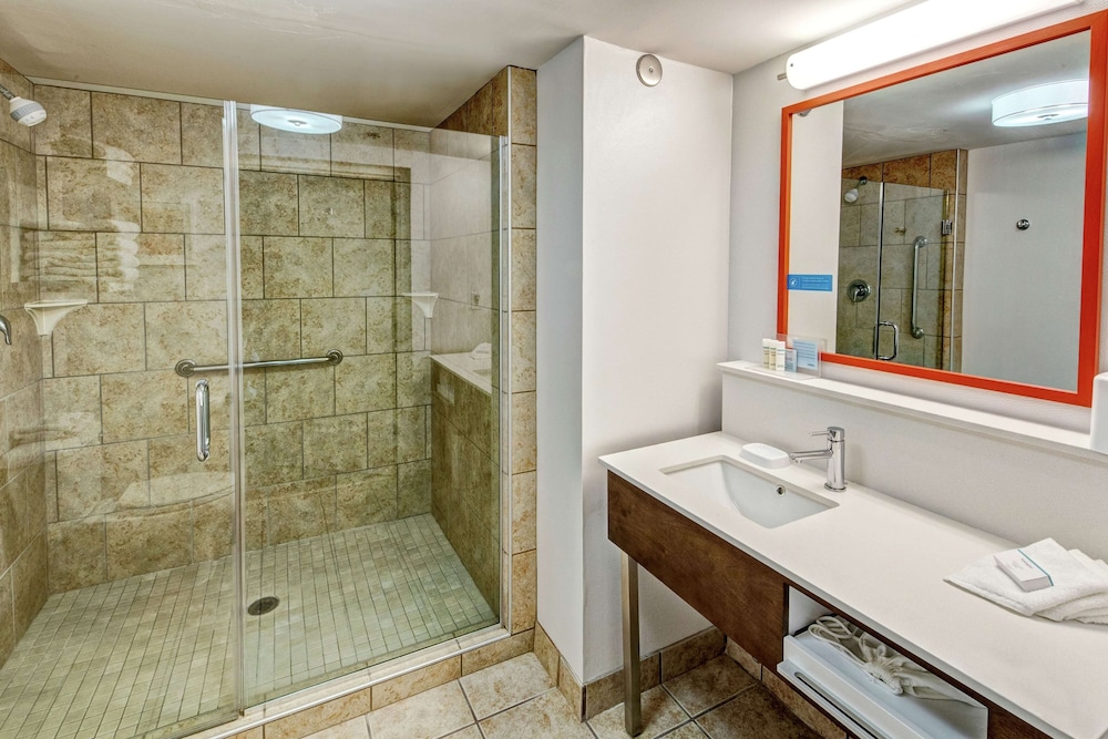Hampton Inn Elizabeth City - photo 26