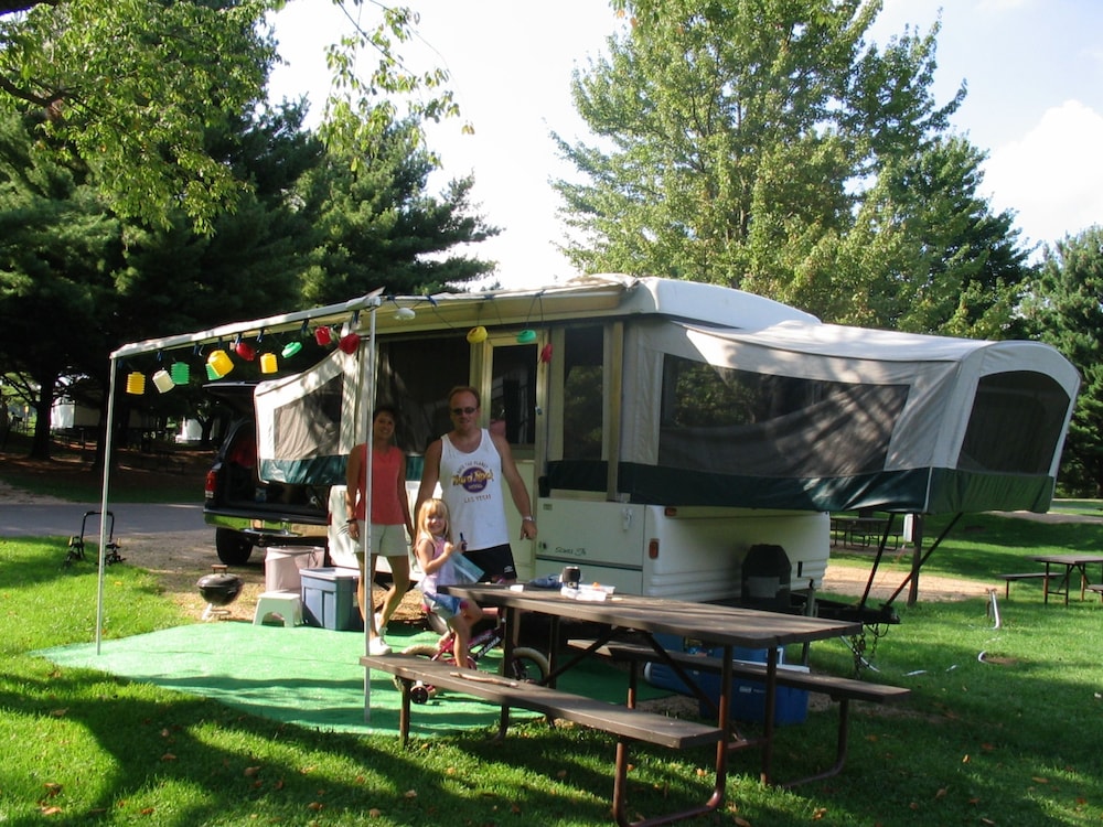 Yogi Bear's Jellystone Park Camp Resort Wisconsin Dells - photo 4