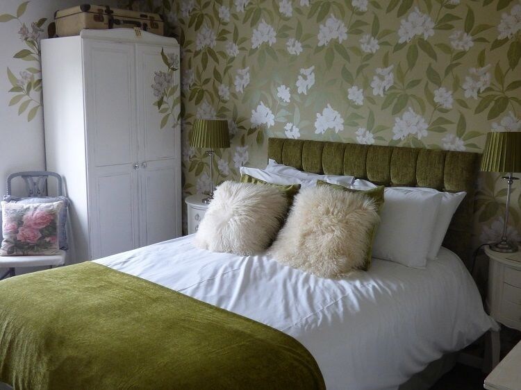 Rockstone Cottage — 4-Star Luxury Hotel in Freshwater, United Kingdom