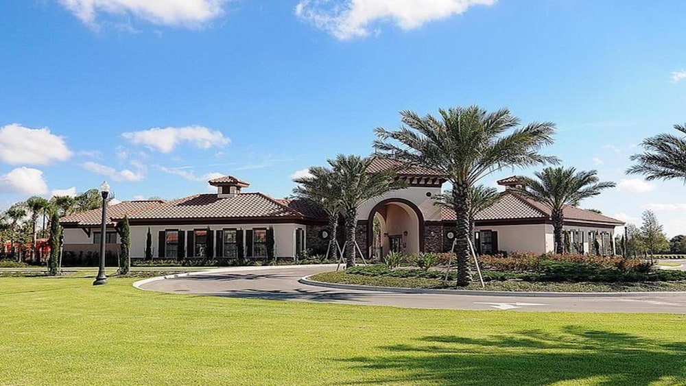 7BR Solterra Resort Newly Renovated Home w Pool - photo 49