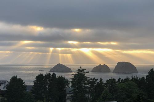 Ocean Crest Panoramic Vistas in Oceanside, United States