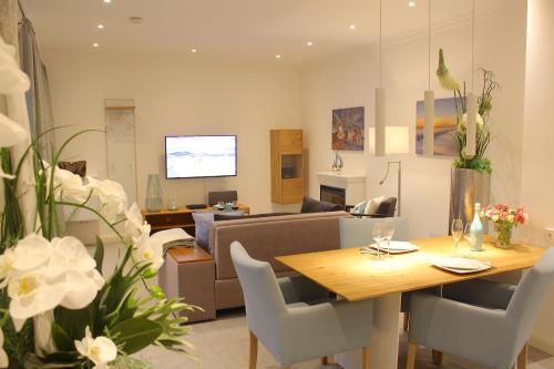 Logierhaus Friedrich WE 01 Beachhouse No 1 — 4-Star Luxury Hotel in Zingst, Germany