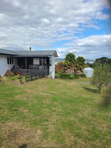 Te Papatapu Retreat in Raglan, New Zealand