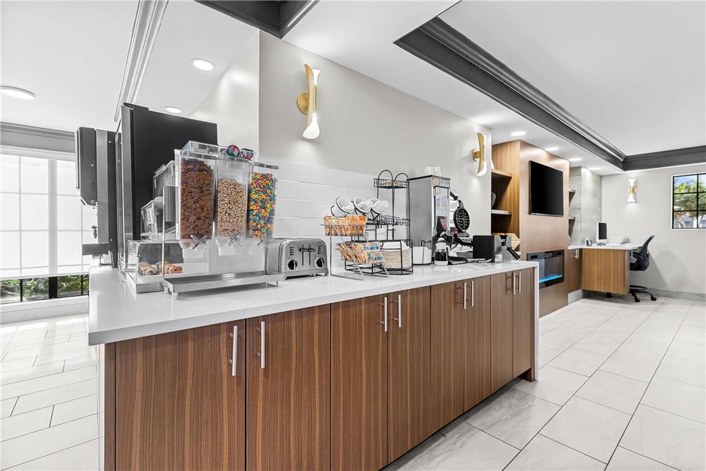 La Quinta Inn by Wyndham Huntsville Research Park - photo 34