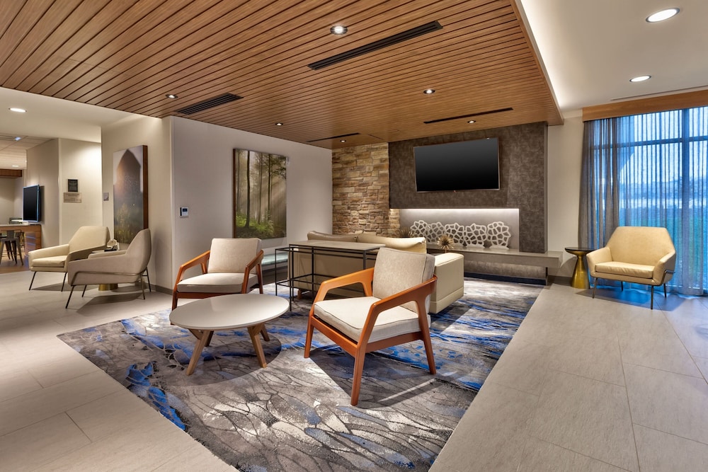 Fairfield Inn & Suites by Marriott Grand Rapids North - photo 2
