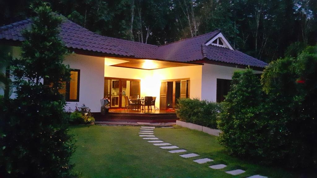 Banburi Villa 2 Bedroom Private Pool Villa — 4-Star Luxury Hotel in Ban Ao Nang, Thailand