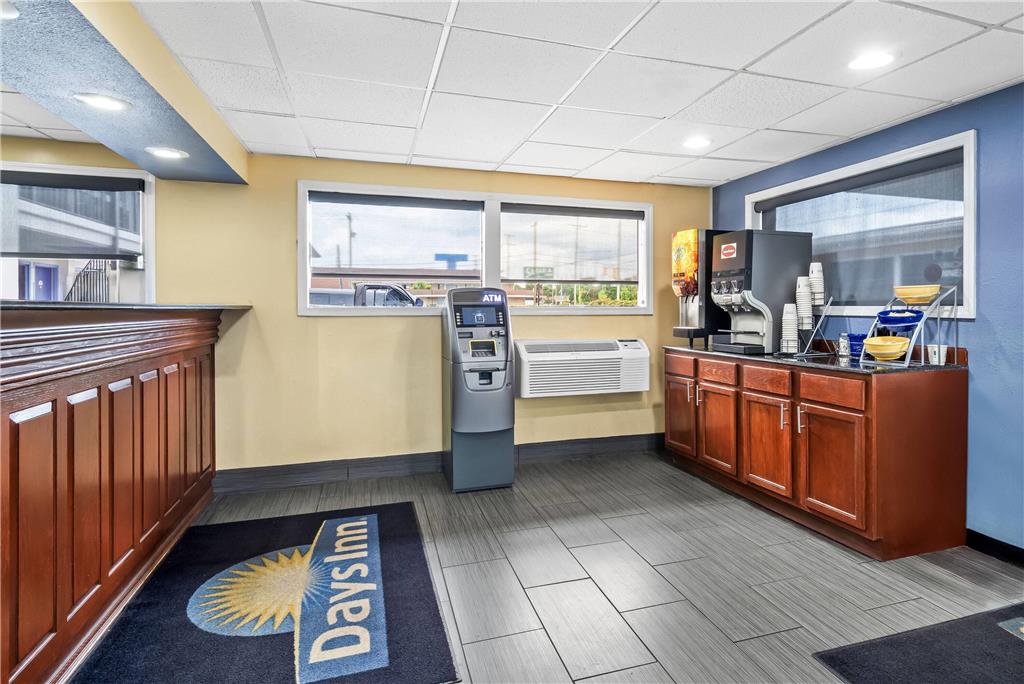 Days Inn by Wyndham Jacksonville NC - photo 12