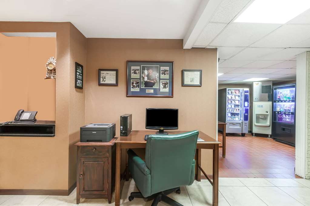 Travelodge Inn & Suites by Wyndham Albany - photo 21