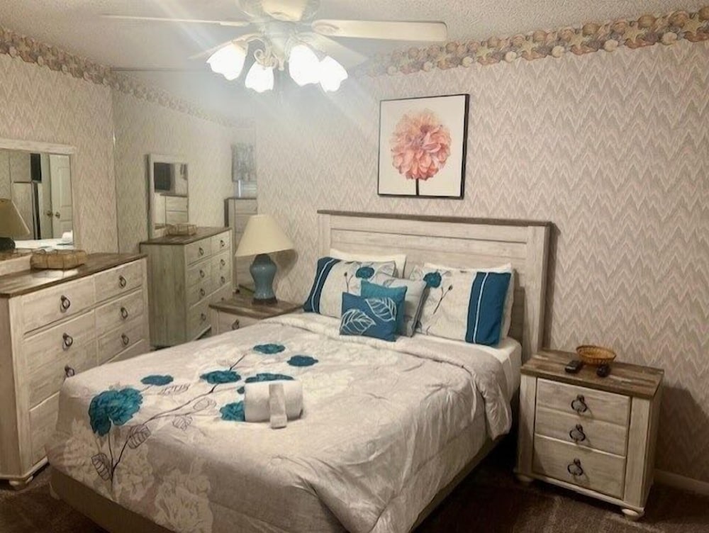 Royal Garden Resort 205 2 Bedroom Condo by RedAwning - photo 3