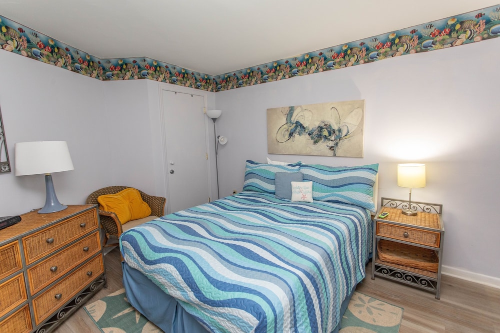 Royal Garden Resort 415 2 Bedroom Condo by RedAwning - photo 5