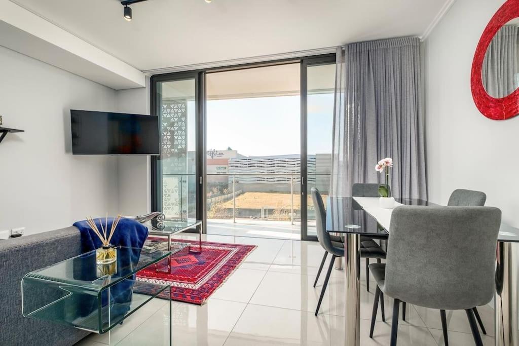 Keza Cove at Waterfall Ellipse — 4-Star Luxury Hotel in Midrand, South Africa