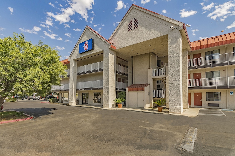 Studio 6 Fresno CA Extended Stay - photo 38