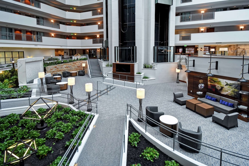 Embassy Suites by Hilton Omaha Downtown Old Market - photo 8