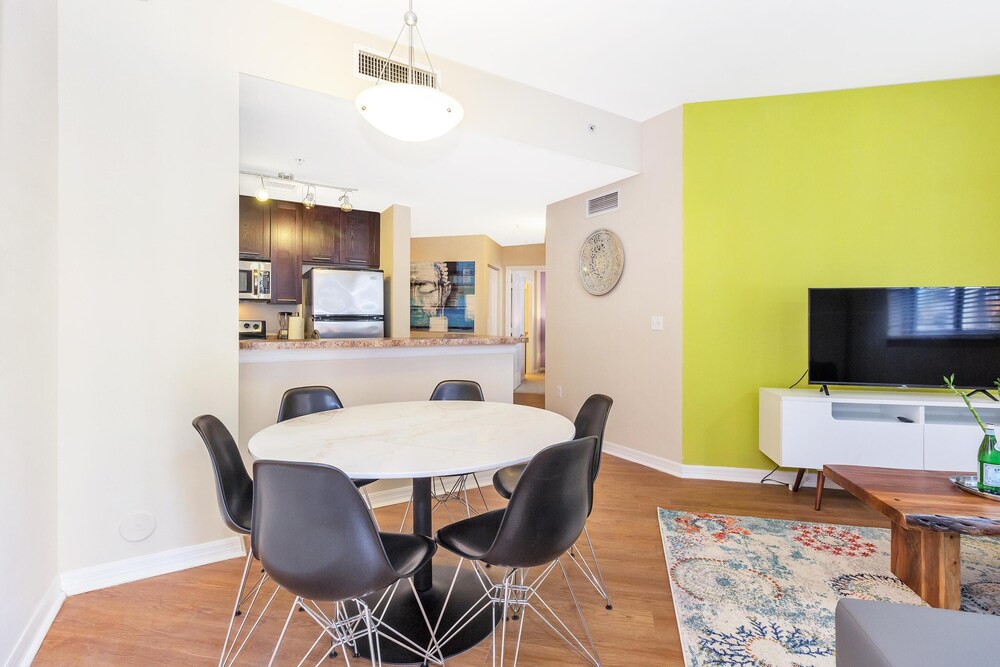 Dharma Home Suites South Miami at Red Road Commons - photo 26