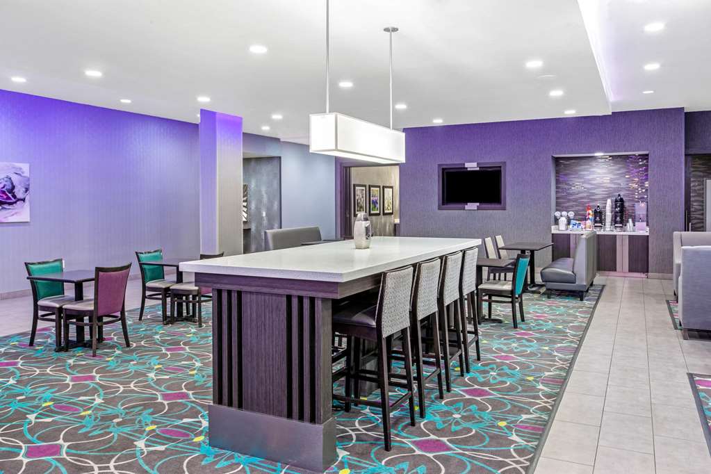 La Quinta Inn & Suites by Wyndham Lubbock South - photo 59