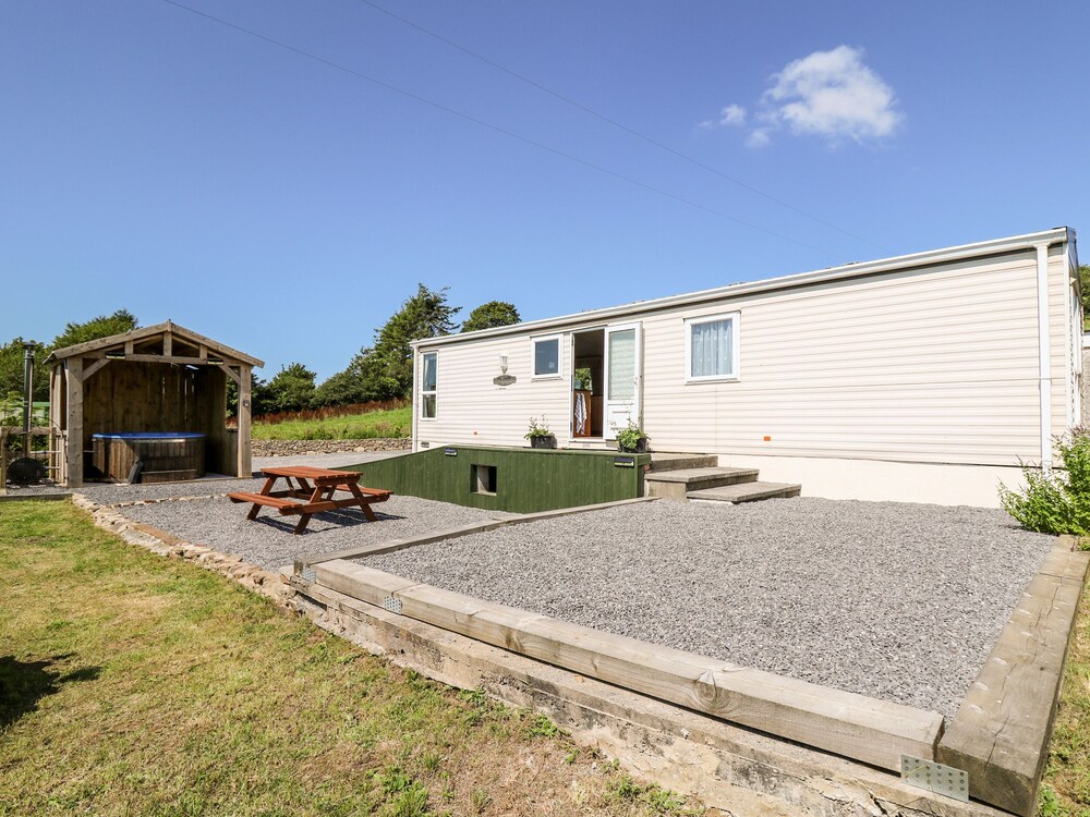 The Lodge — 4-Star Luxury Hotel in Llanelli, United Kingdom