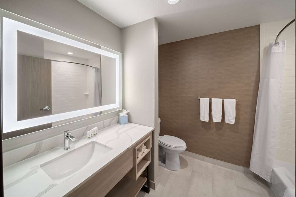 Hawthorn Extended Stay by Wyndham DeSoto - photo 24