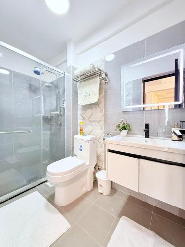 Pure Urban Bliss With City Views
