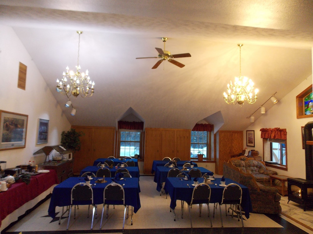 Abbey Archway Inn - photo 43
