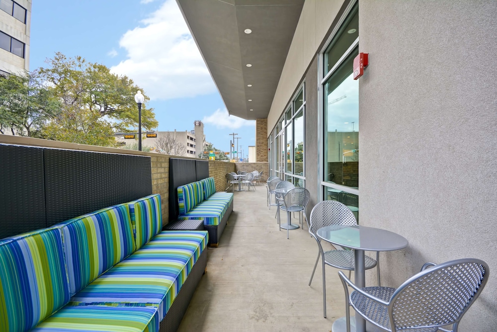 Home2 Suites by Hilton Dallas Downtown at Baylor Scott & White - photo 35
