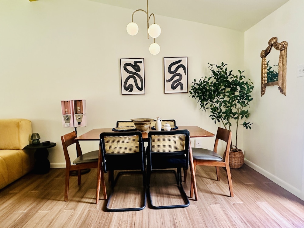 Palma Plaza Unit C - last minute hotel in Austin