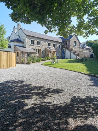 THE OLD RECTORY GLEBE HOUSE in Jacobstow 10 mins to Widemouth bay and Crackington Haven 15 mins Bude 20 mins tintagel 27 mins Port Issac — 4-Star Luxury Hotel in Bude, United Kingdom