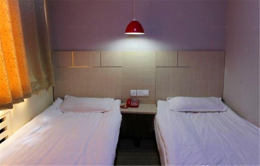 Deyi Express Hotel — hotel in Liaoyang