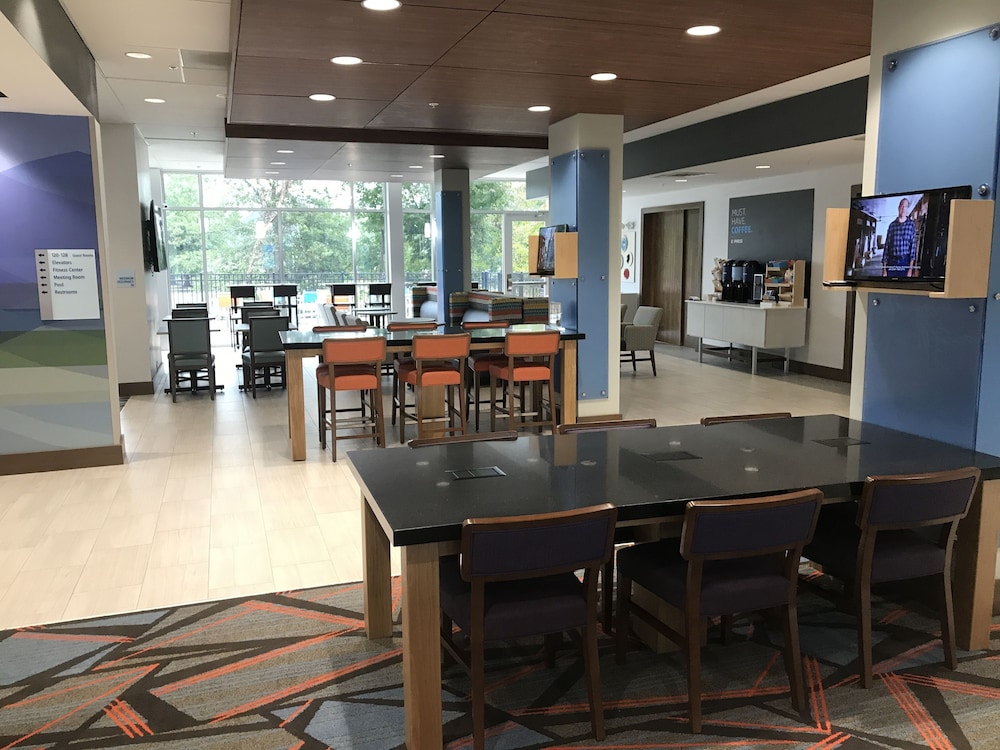 Holiday Inn Express & Suites Greenville SE Simpsonville by IHG - photo 43