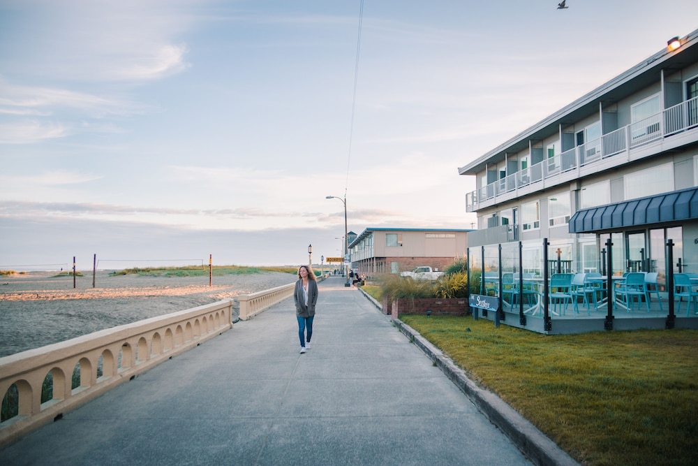 Seashore Inn on the Beach - photo 38
