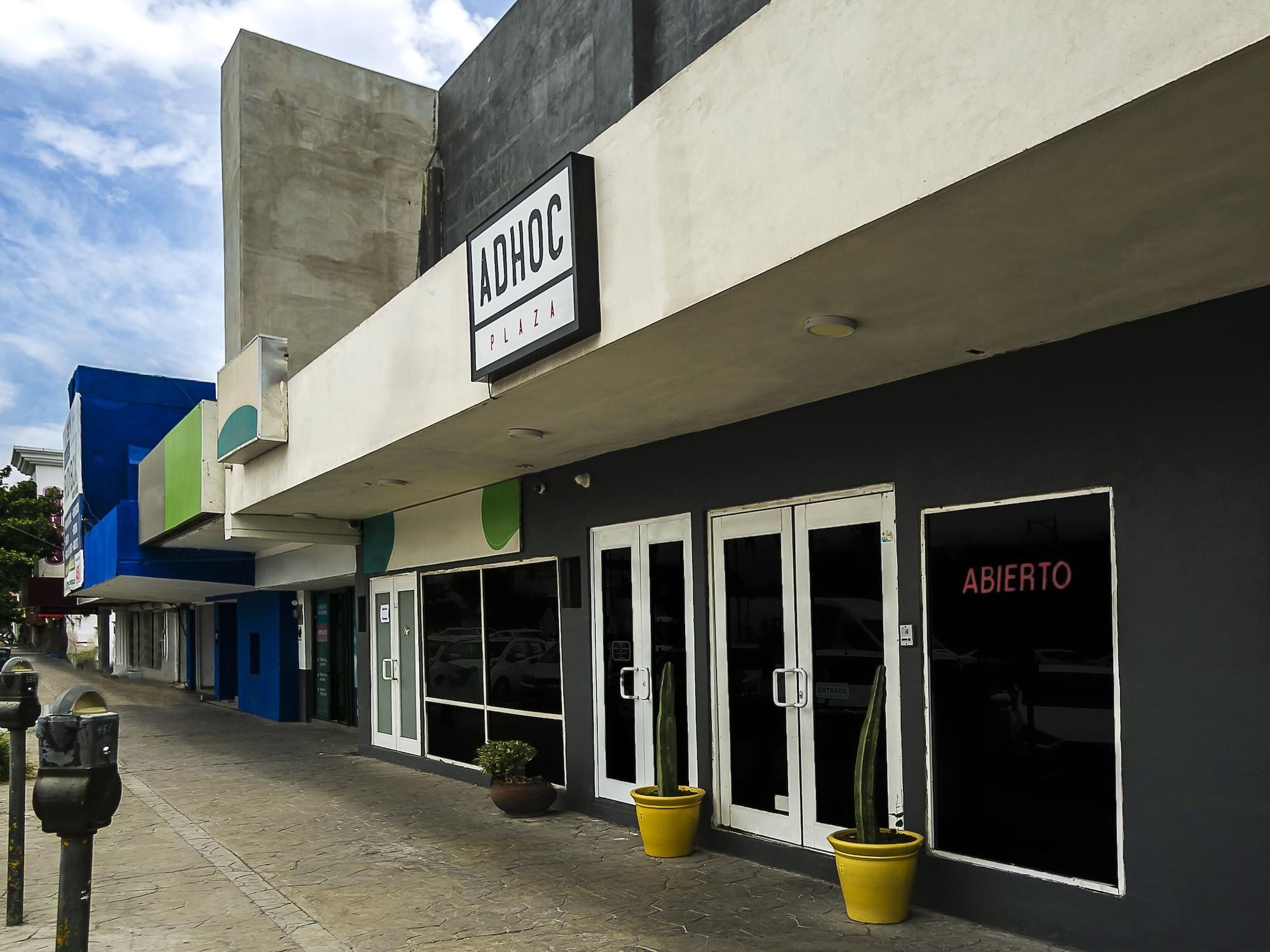 Hotel SF Plaza in Arroyo Seco, Mexico