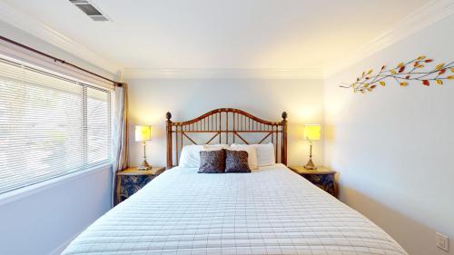 946 Inverness Village - photo 12