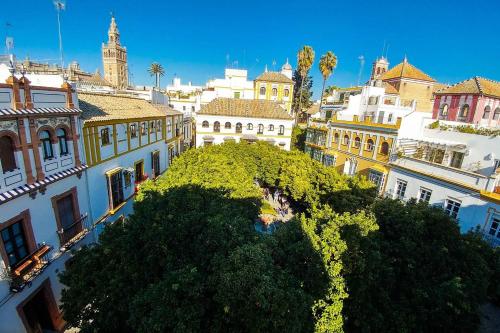 Apartamento Plaza de Doña Elvira 8 — 4-Star Luxury Hotel in Sevilla, Spain