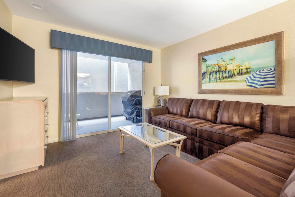 Hilton Vacation Club Riviera Beach & Shores CA - photo 38