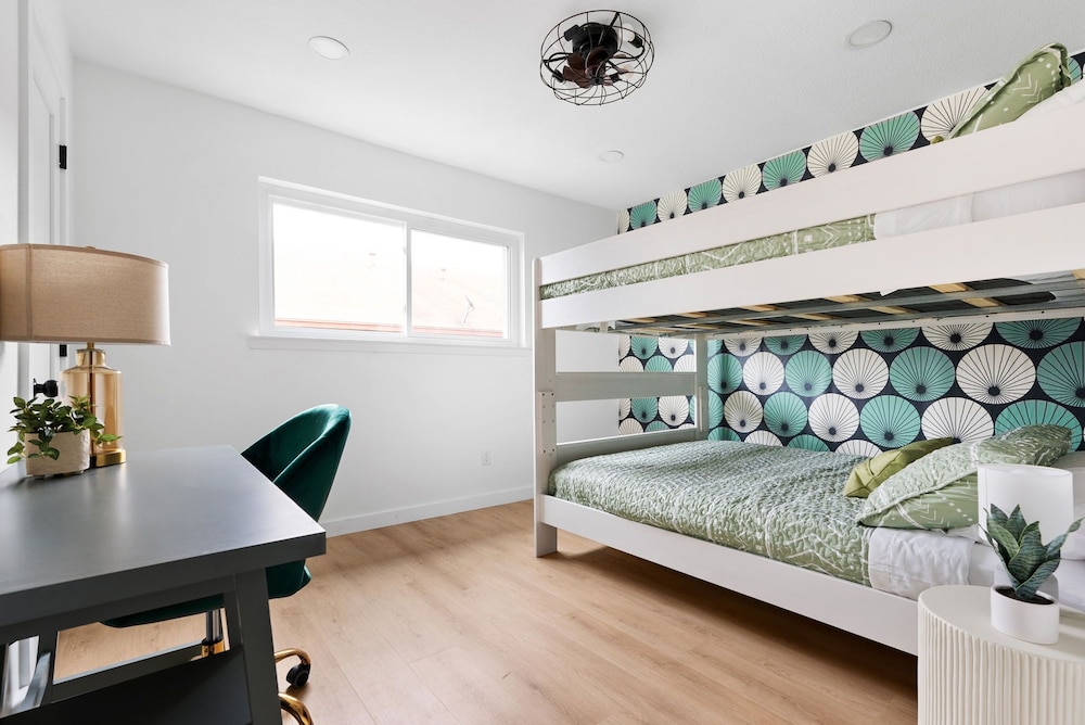 Southport Combined - last minute hotel in Austin