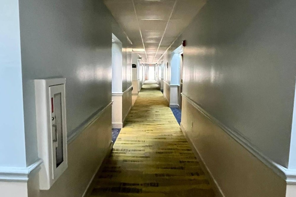 Coratel Inn and Suites by Jasper Wesley Hospital - photo 19