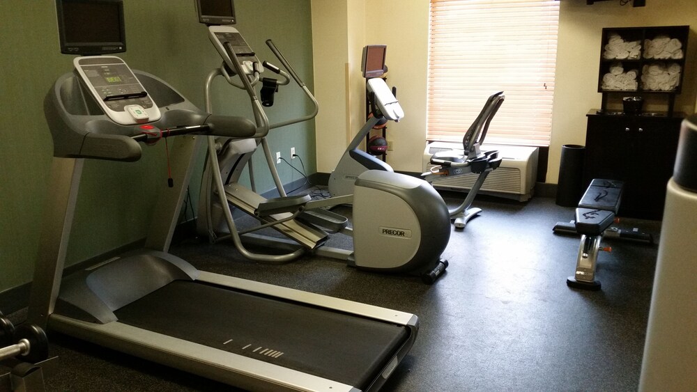 Hampton Inn Cortland - photo 42