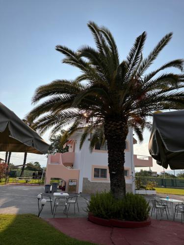 7Syn7 — 4-Star Luxury Hotel in Oreoi, Greece
