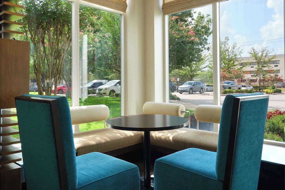 Hilton Garden Inn Houston Bush Intercontinental Airport - photo 4