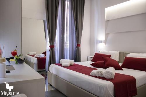 Megaris Luxury Suite Rooms — 4-Star Luxury Hotel in Naples, Italy